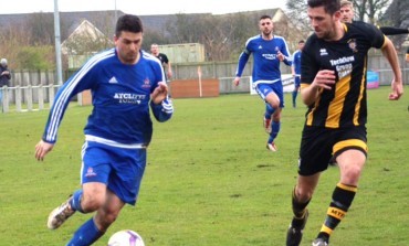 Aycliffe put five past Vase finalists