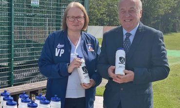 Aycliffe’s cricket team introduces water bottles to reduce single use plastic usage